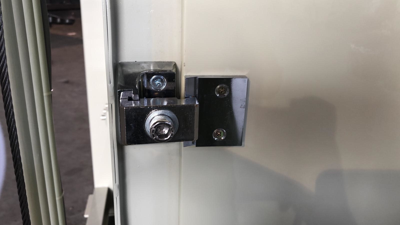Tight-lock mechanism to prevent dust-leak from the door