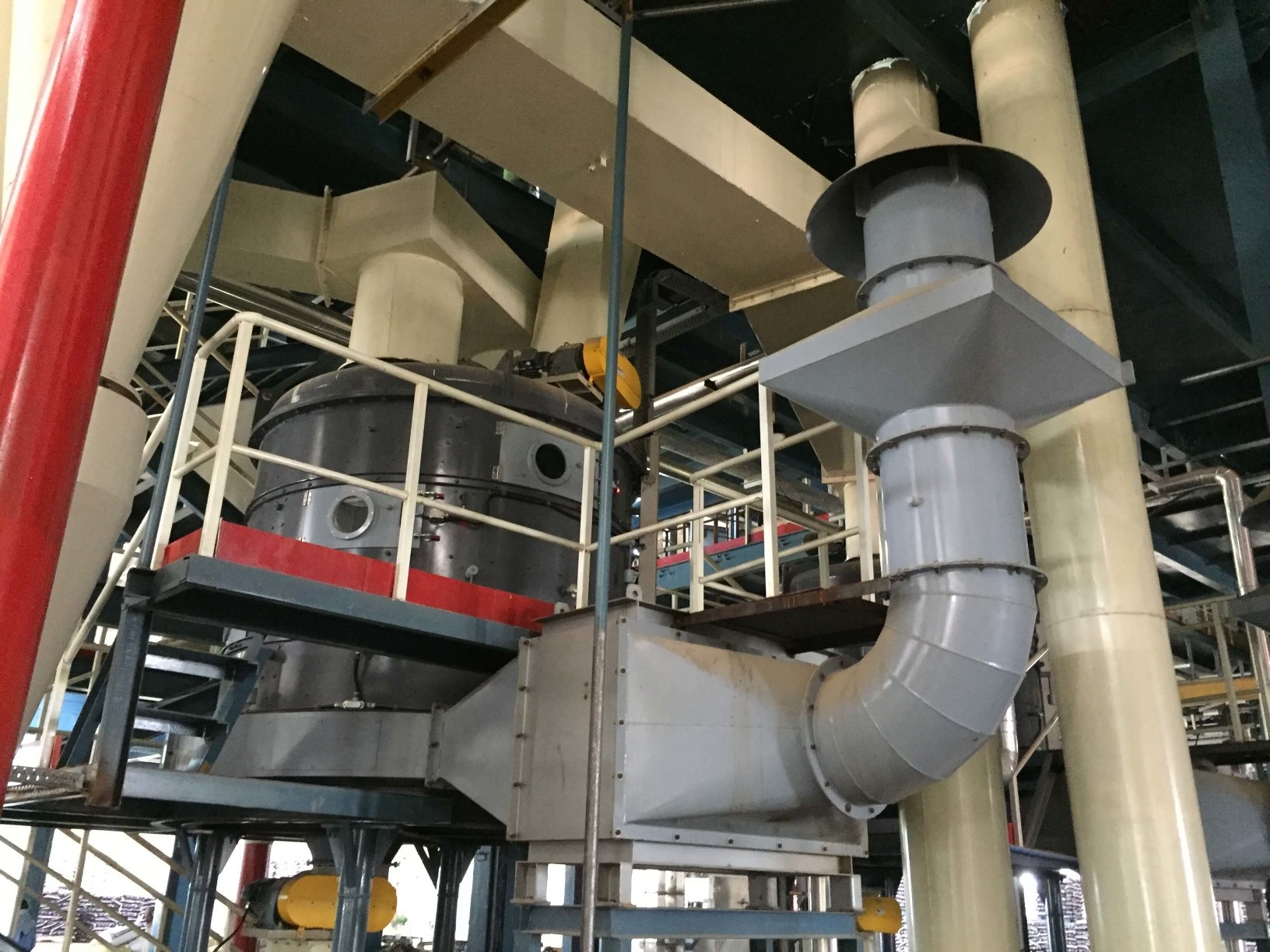 Carousel dryer for high-moisture shrimp feed production