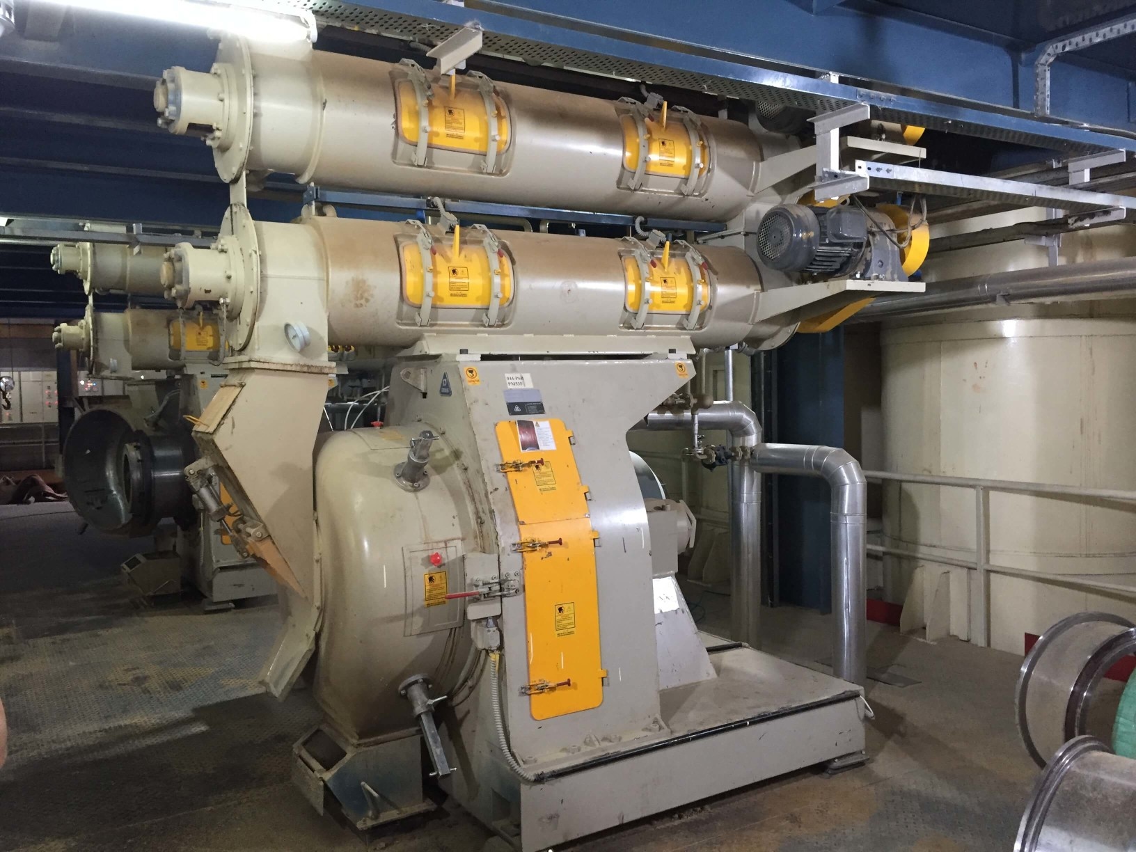 Pellet mill with pre-conditioning system as the heart of shrimp feed production line